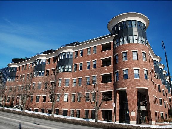 40 College St Burlington Vt 05401 Apartments For Rent Zillow