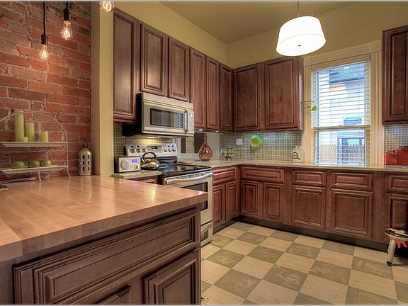 3rd image of 312 W 1st Ave
