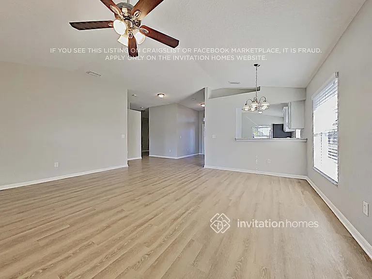 3282 Merrick Ave — Photo 4