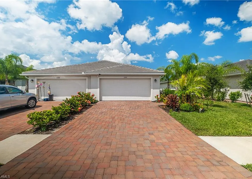 2180 Dragonfruit Way