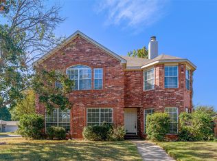 1944 Helen Ln, Lewisville, TX 75067