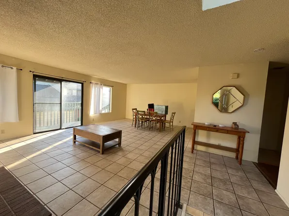8286 Caminito Sonoma, La Jolla, CA 92037