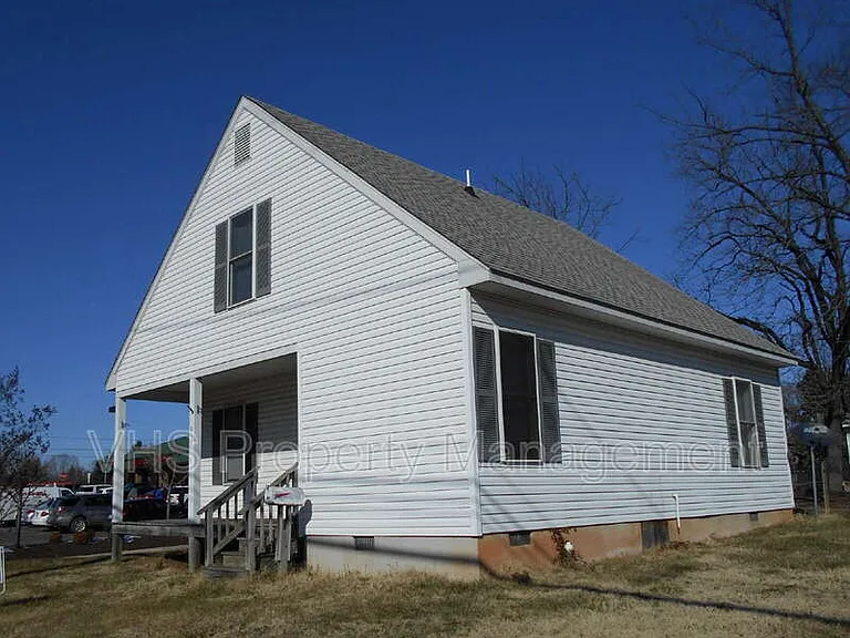 510 Sperryville Pike — Photo 1