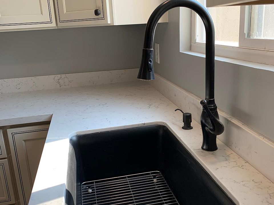 Quartz countertop