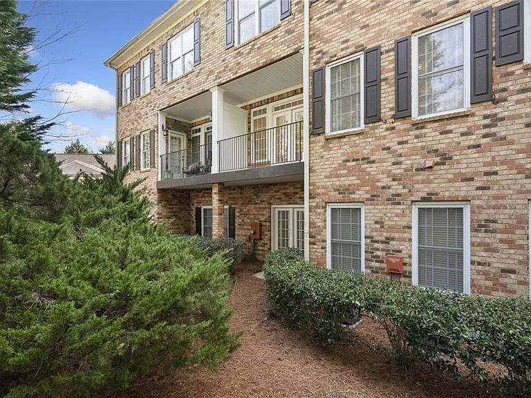 2603 Oglethorpe Cir — Photo 47