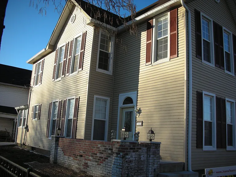 102 N State Ave — Photo 6