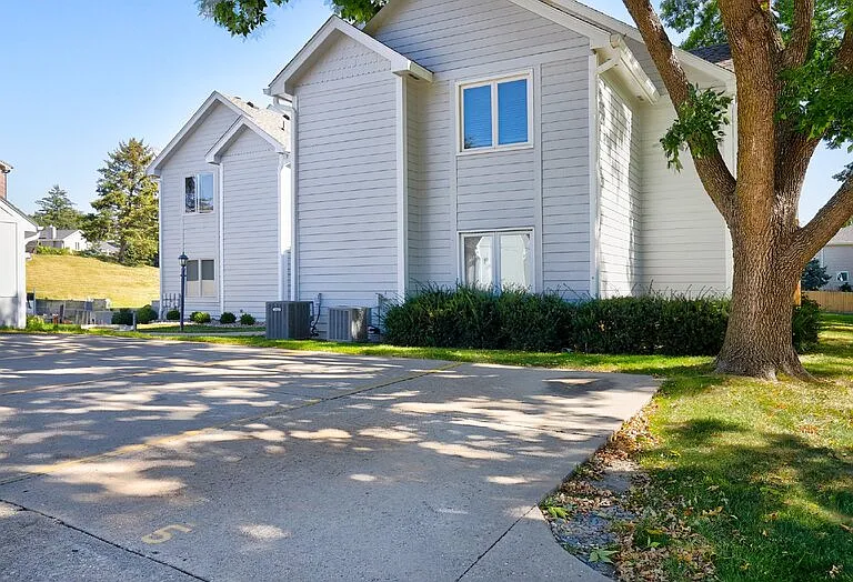 5221 Boulder Dr #5 — Photo 31