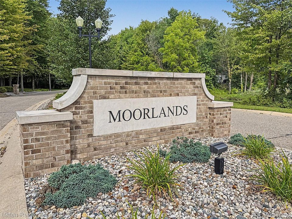 2126 Moorlands Vw, photo 2