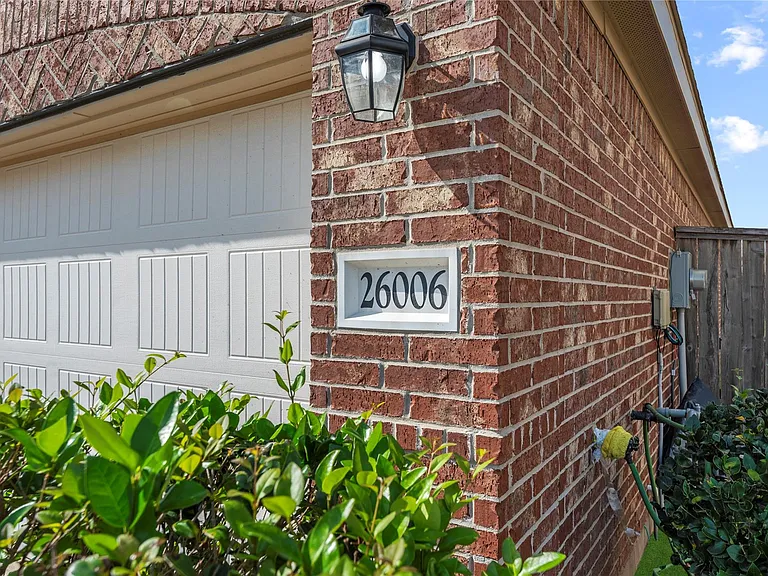 26006 Windy Prairie Ct — Photo 2