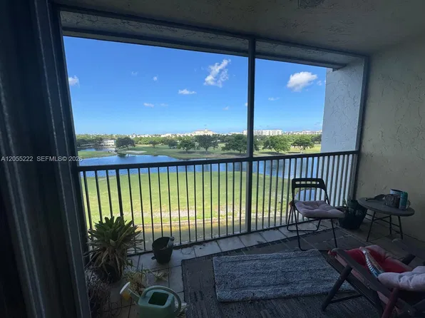 3100 W Rolling Hills Cir APT 709, Davie, FL 33328