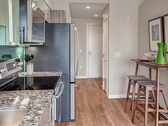 5th image of 1085 103rd Ave NE #611