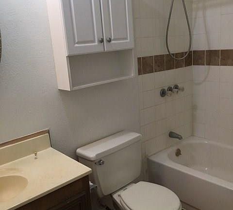 5th image of 8607 Baumgarten Dr