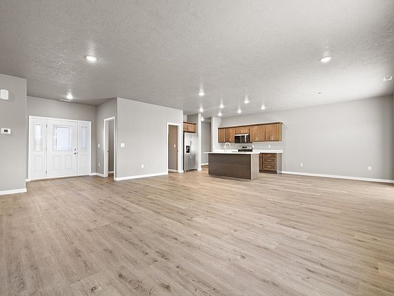 4th image of 3716 45th St SE