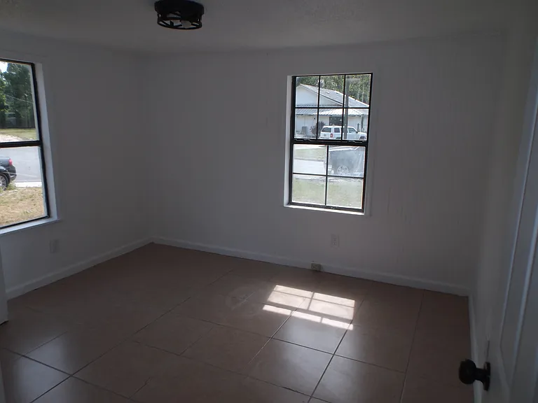 808 Penny Pl — Photo 10