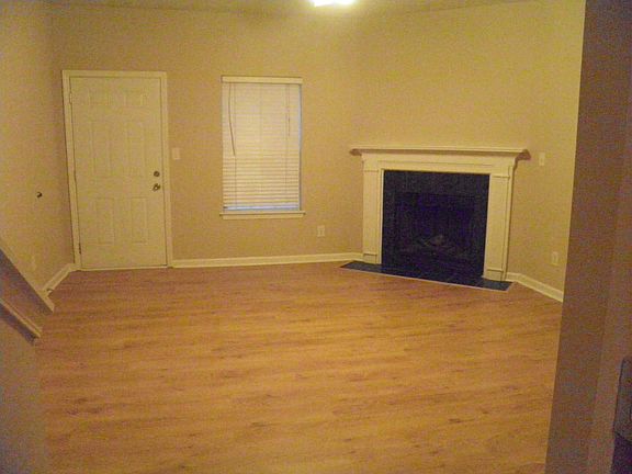 4th image of 470 Berckman Dr