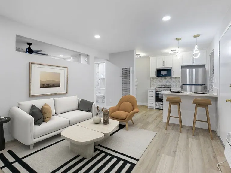 14420 Vista Real Apts — Photo 12
