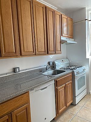 1st image of 35 Eastern Pkwy APT L1