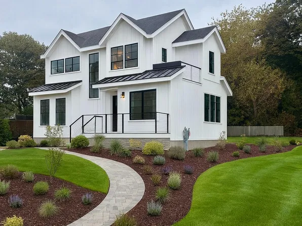 35 Sloop St, Jamestown, RI 02835