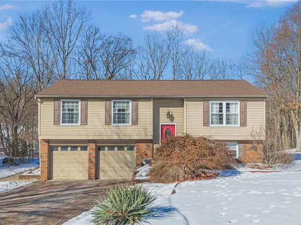 107 Oakcrest Dr, Monaca, PA 15061