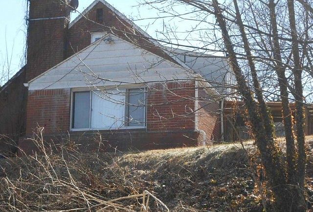 2nd image of 1504 Evanston St