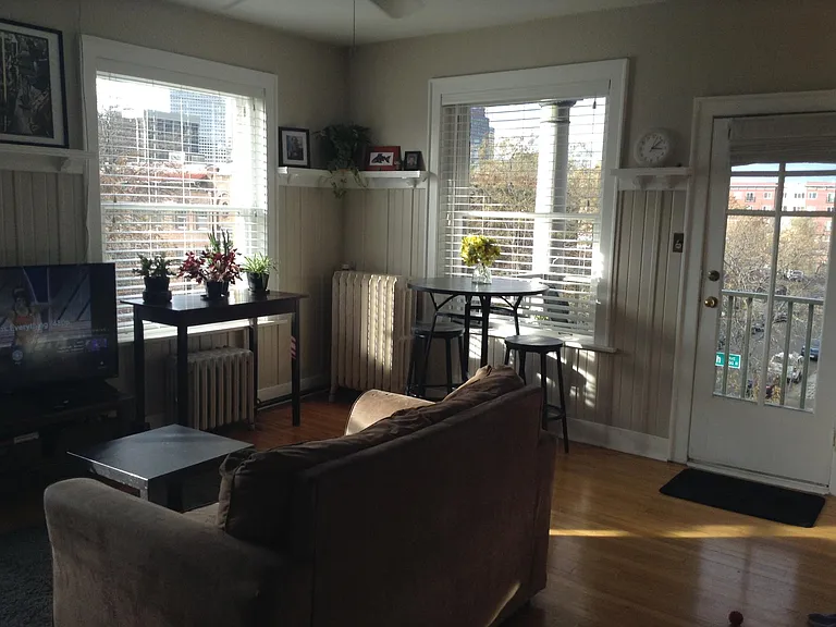 1376 N Pearl St #301 — Photo 15