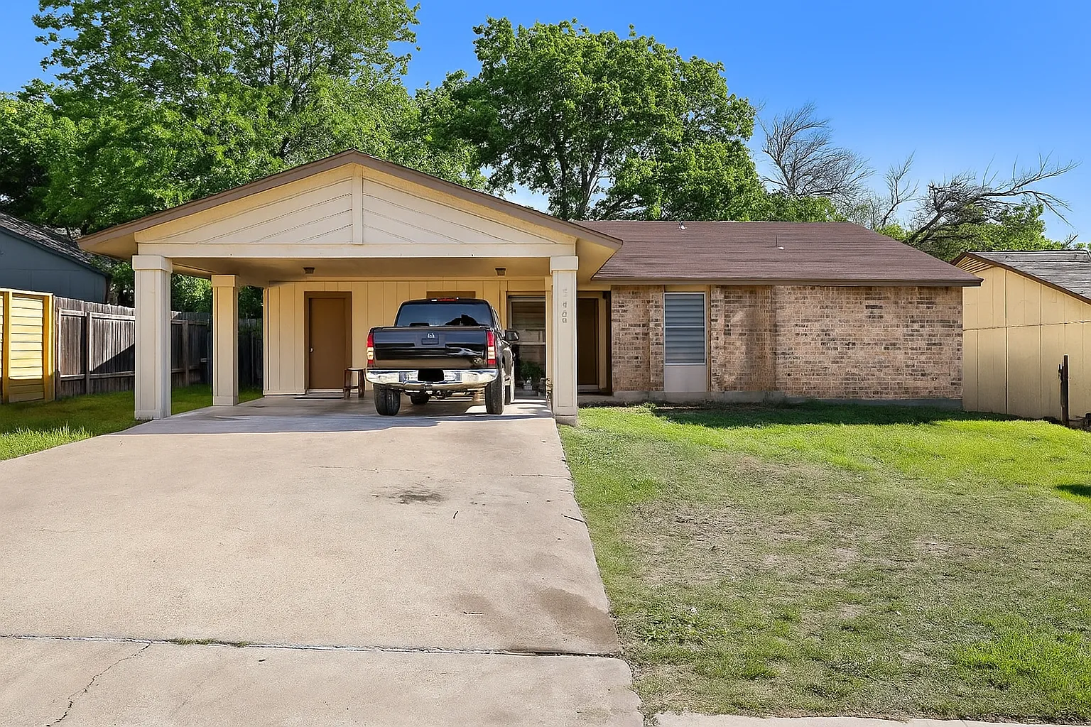 1202 Dobie Drive, Unit A — Photo 2