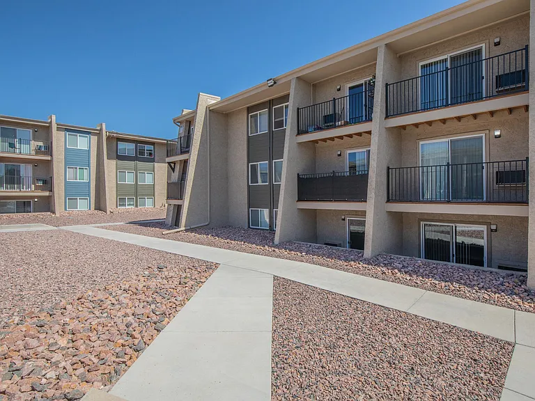 Sedona Ridge Apartments — Photo 8