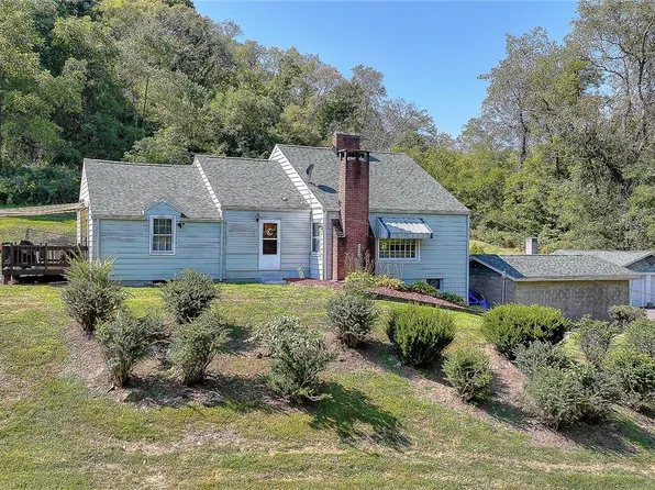 1950 Drennen Rd, New Kensington, PA 15068