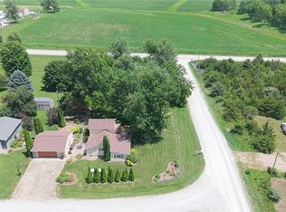 1690 140th St NW, Swisher, IA 52338