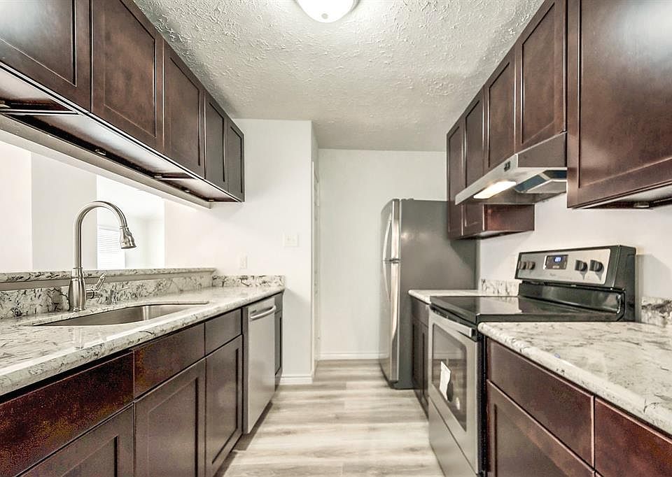 1st image of 9419 Keegans Wood Dr