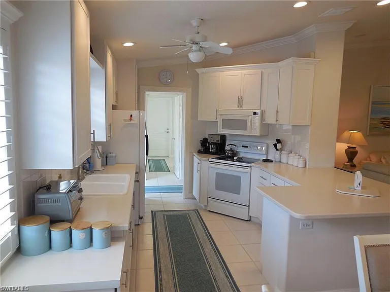 4238 Redonda Ln — Photo 6