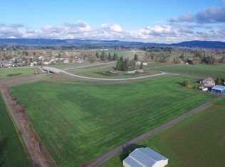 23301 NE Fulquartz Lndg, Dundee, OR 97115