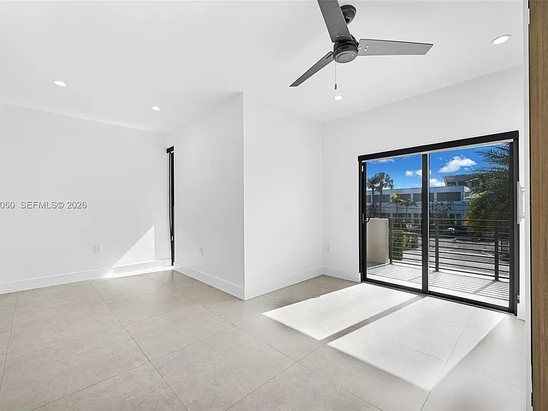 8871 SW 28th St — Photo 29