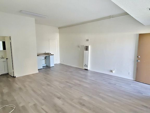 4th image of 3763 Motor Ave #105