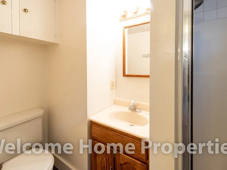 512 S College Ave — Photo 11