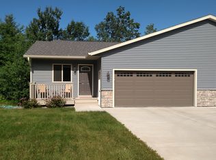 925 Emerald Ct #B, Rice Lake, WI 54868