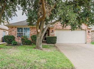 3929 Rochester Dr, Fort Worth, TX 76244