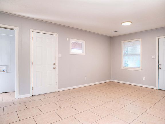 3rd image of 8253 Whitebrook Dr