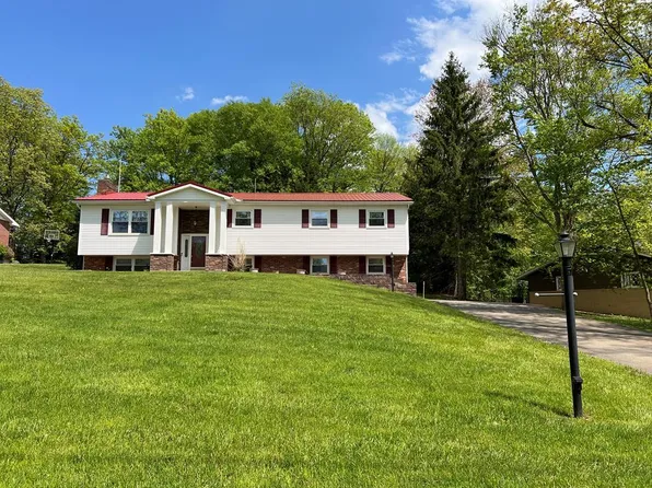 9 Oakwood Dr, Oil City, PA 16301