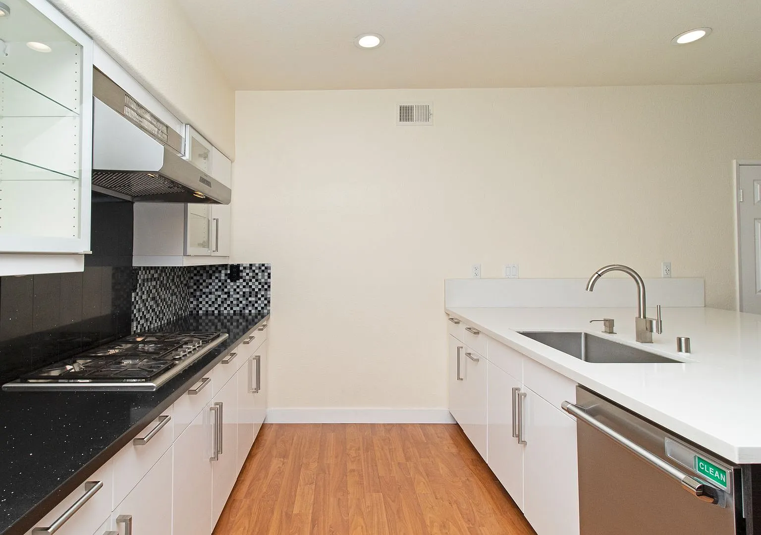 Downstairs 3 Bed Condo Located in Carmel Valley! — Photo 4