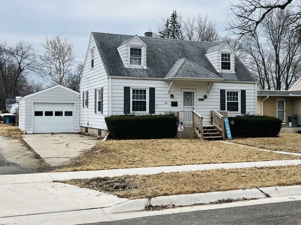 1216 7th Ave, Rochelle, IL 61068