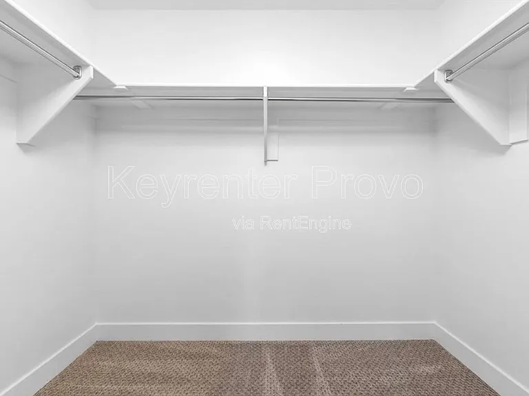 909 N 1300 E — Photo 4