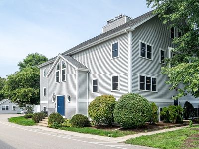 25 Harrison St APT C, Roslindale, MA, 02131