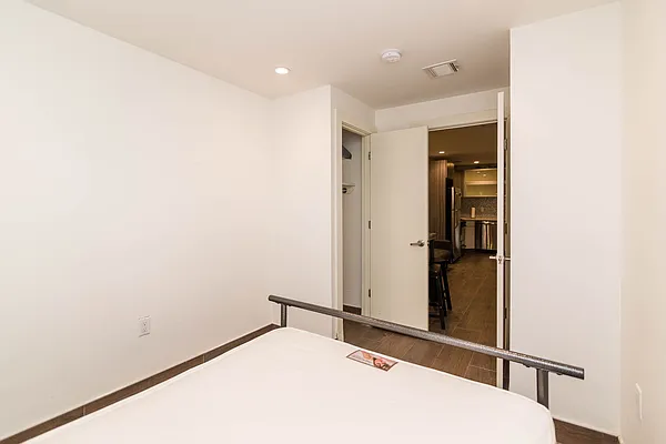 Rented by Nooklyn NYC LLC | media 62