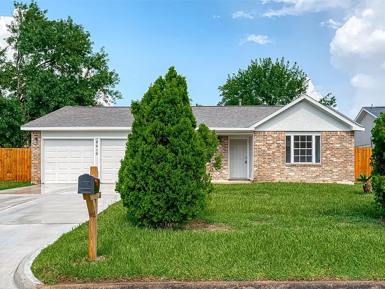 8619 Valley Meadow Dr — Photo 4