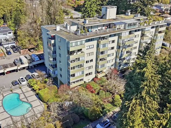 1425 Esquimalt Ave #106, West Vancouver, BC V7T 1L1