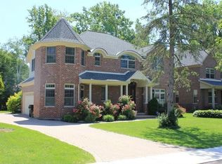 219 Elm St, Glenview, IL 60025