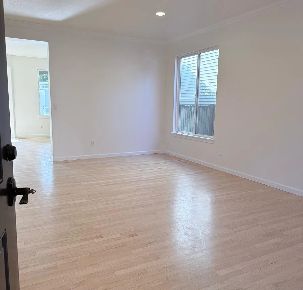 5 bed, 2.5 bath, 2389 sqft, $3,850 — Photo 4
