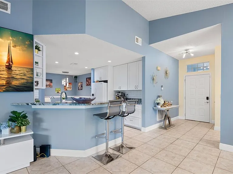 713 Manchester Woods Dr — Photo 15