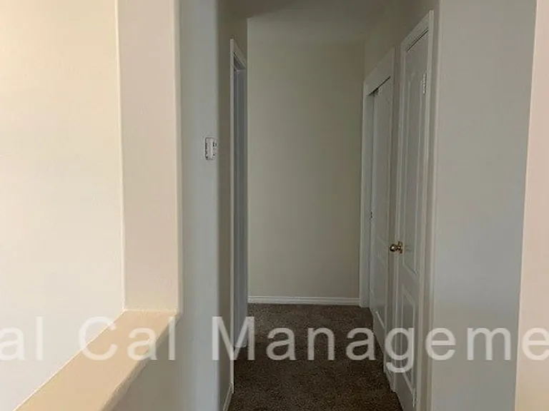 11902 Cedar Bluff Ave — Photo 8